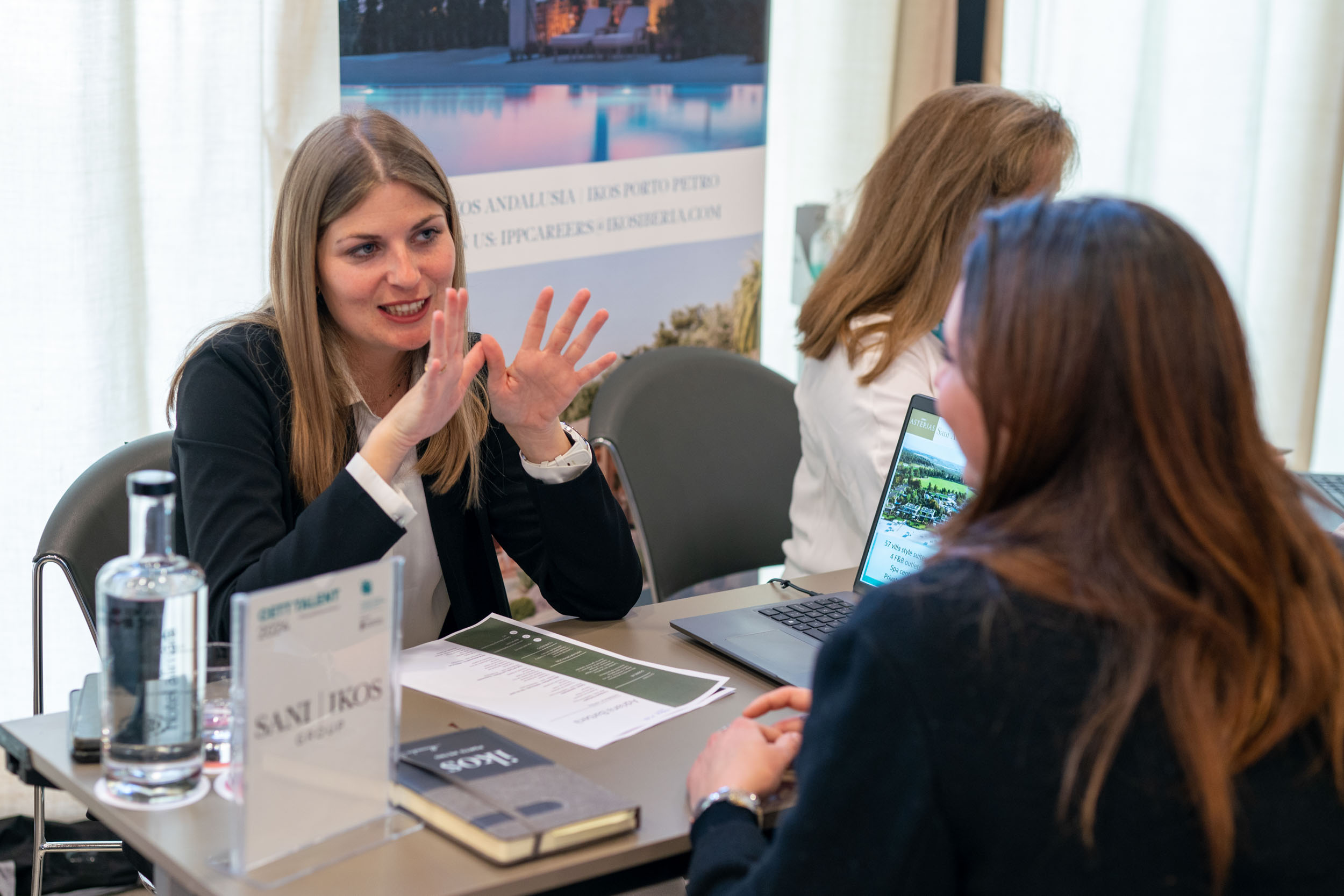 Photography from: "The CETT Talent has its own identity; it's the annual event that we all mark on our calendar." | Aula Restaurant